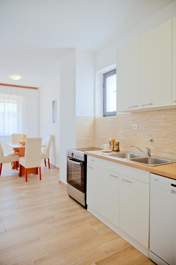 Apartment Karolina - Green Oasis Pula Eksteriør billede